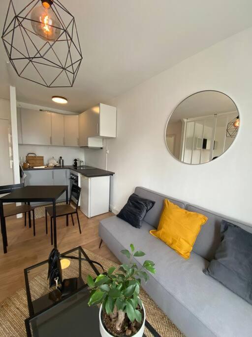 Superbe Studio Avec Parking Gratuit Sur Place Paray-Vieille-Poste Eksteriør bilde